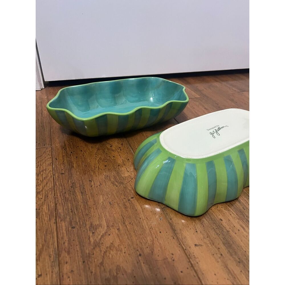 Two Gail Pittman Southern Living Provence Ceramic Serving Bowl Ruffled Green Str